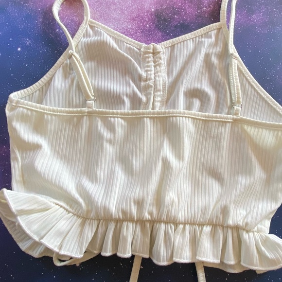 Adorable Ruffled cinched Ribbed Crop top with adjustable straps..  Brand New. - Picture 7 of 11